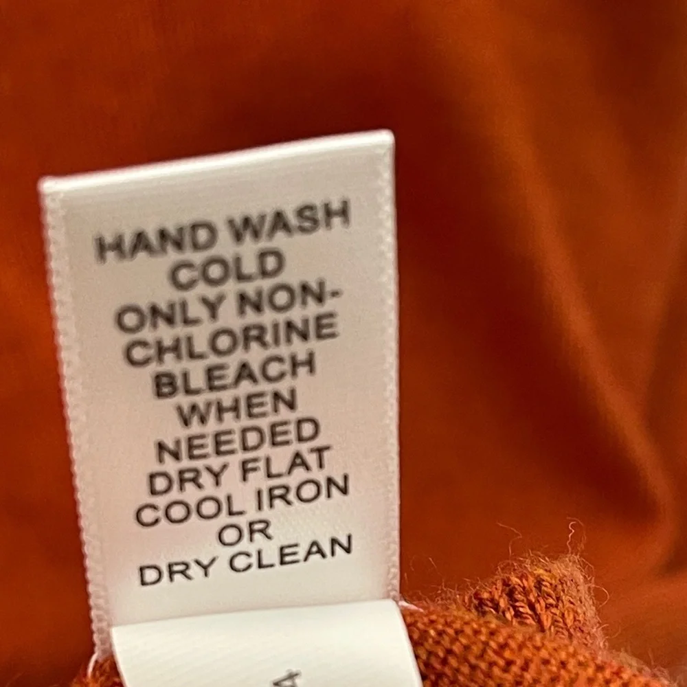 Banana Republic Luxury Brand V-Neck Silk Cashmere Cotton Blend Sweater Orange